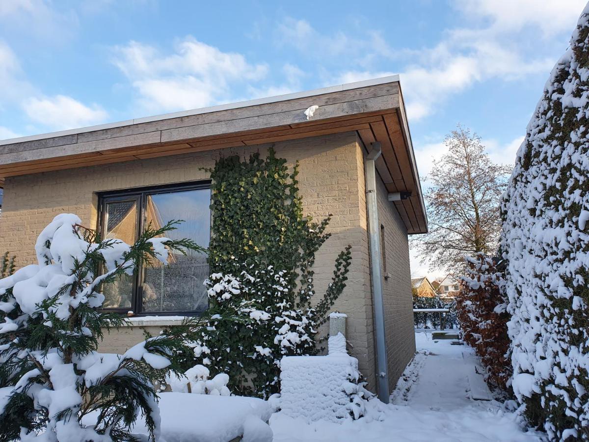 לינה וארוחת בוקר Stad aan 't Haringvliet Tiny House In De Boomgaard מראה חיצוני תמונה